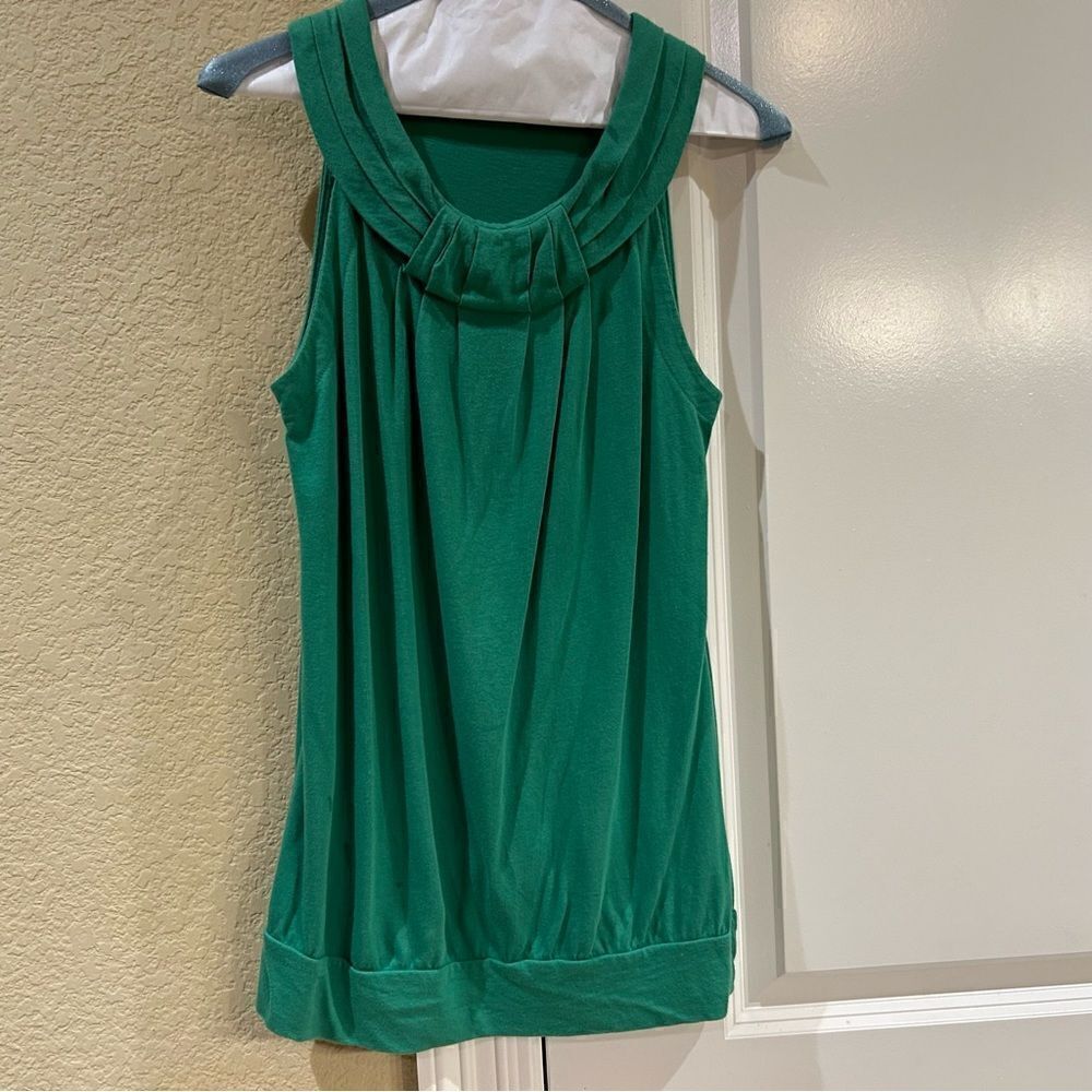 ‎Green sleeveless Banana Republic top size small